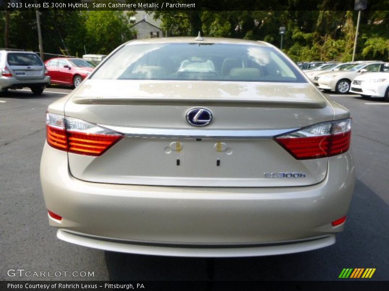 Satin Cashmere Metallic / Parchment 2013 Lexus ES 300h Hybrid