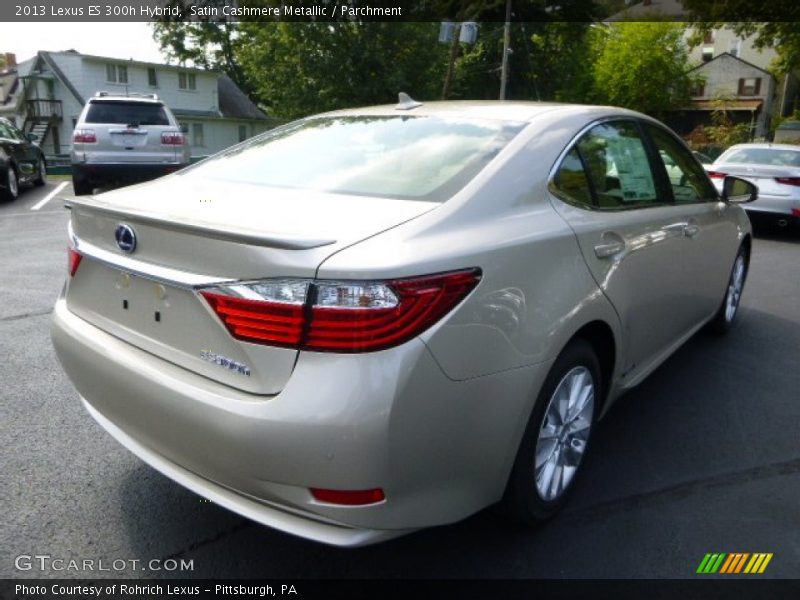 Satin Cashmere Metallic / Parchment 2013 Lexus ES 300h Hybrid