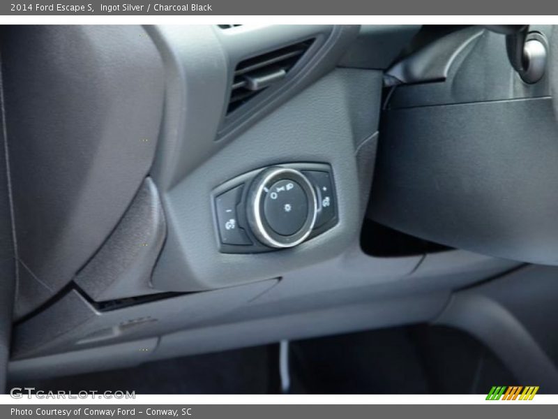 Ingot Silver / Charcoal Black 2014 Ford Escape S