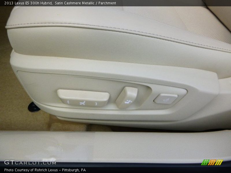 Satin Cashmere Metallic / Parchment 2013 Lexus ES 300h Hybrid