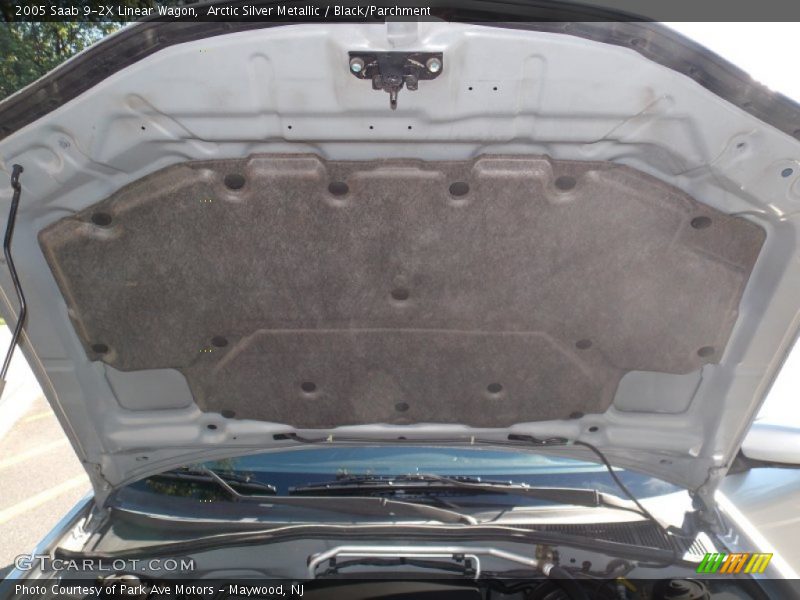 Arctic Silver Metallic / Black/Parchment 2005 Saab 9-2X Linear Wagon