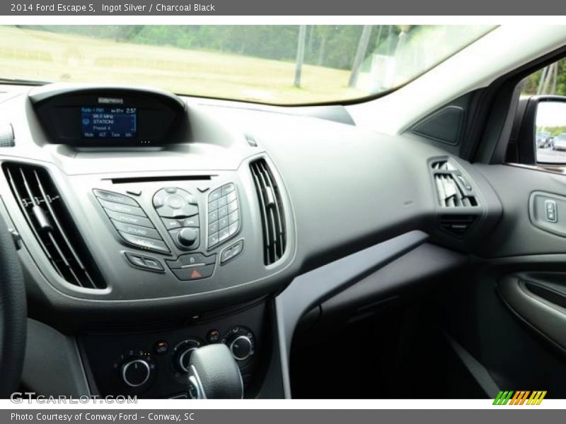 Ingot Silver / Charcoal Black 2014 Ford Escape S