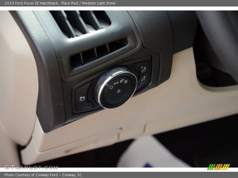 Race Red / Medium Light Stone 2014 Ford Focus SE Hatchback