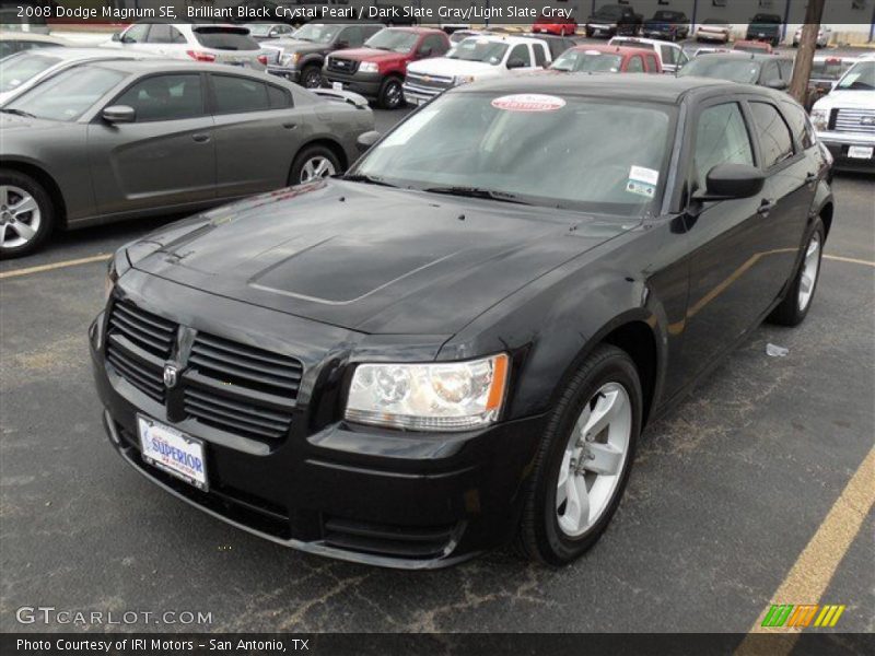 Brilliant Black Crystal Pearl / Dark Slate Gray/Light Slate Gray 2008 Dodge Magnum SE