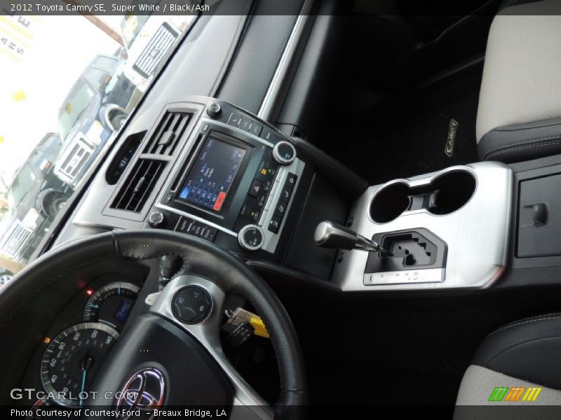 Super White / Black/Ash 2012 Toyota Camry SE