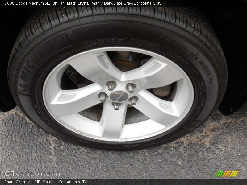 Brilliant Black Crystal Pearl / Dark Slate Gray/Light Slate Gray 2008 Dodge Magnum SE