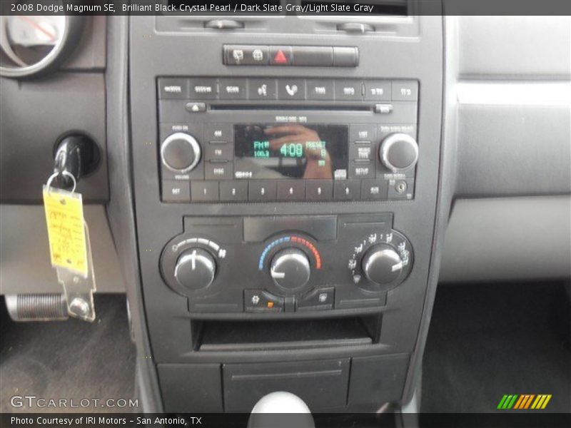 Brilliant Black Crystal Pearl / Dark Slate Gray/Light Slate Gray 2008 Dodge Magnum SE
