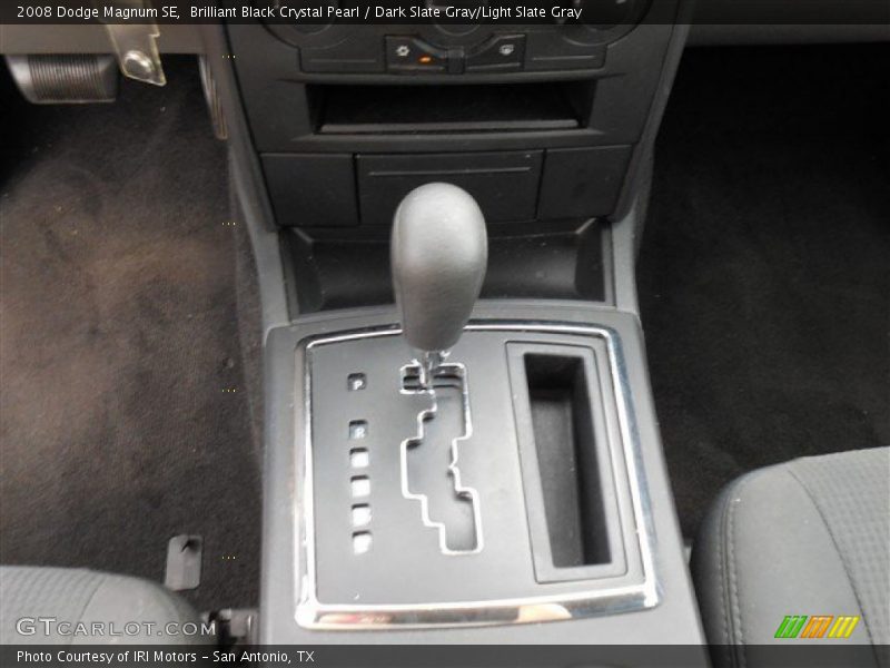 Brilliant Black Crystal Pearl / Dark Slate Gray/Light Slate Gray 2008 Dodge Magnum SE