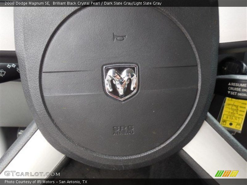 Brilliant Black Crystal Pearl / Dark Slate Gray/Light Slate Gray 2008 Dodge Magnum SE