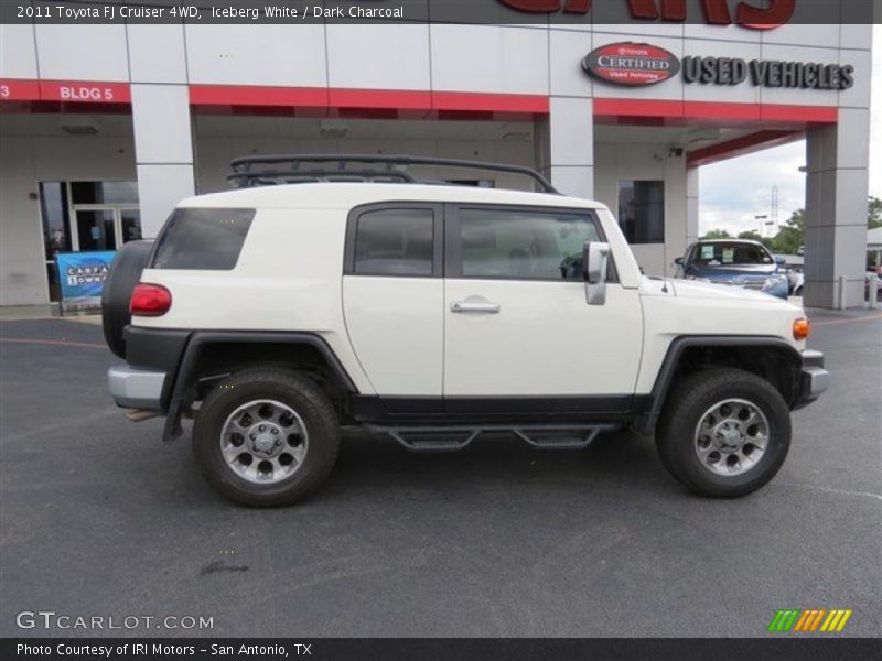 Iceberg White / Dark Charcoal 2011 Toyota FJ Cruiser 4WD