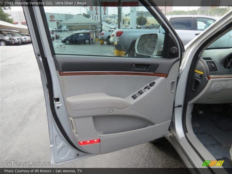Ultra Silver / Beige 2011 Hyundai Veracruz GLS
