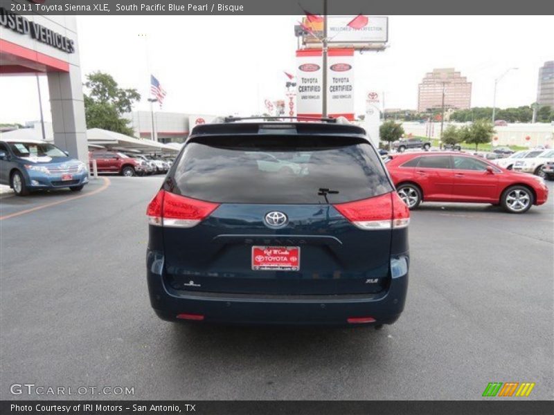 South Pacific Blue Pearl / Bisque 2011 Toyota Sienna XLE
