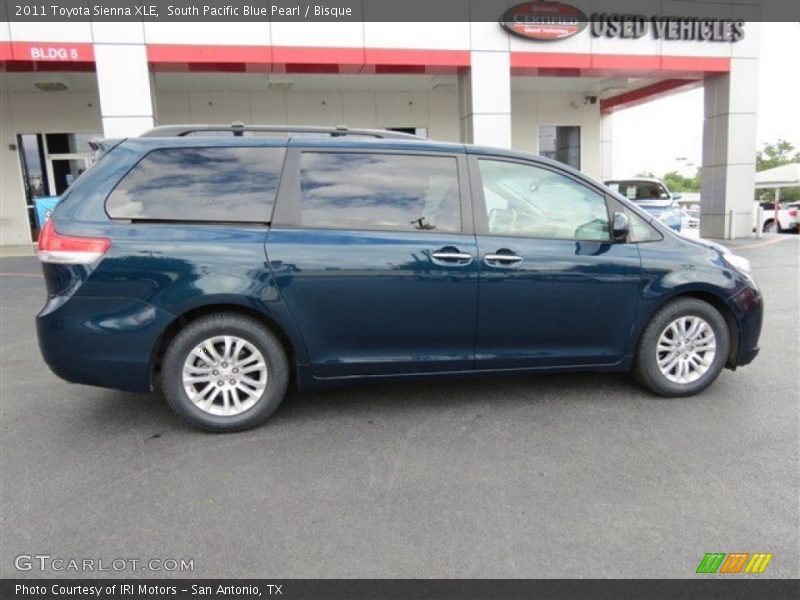 South Pacific Blue Pearl / Bisque 2011 Toyota Sienna XLE