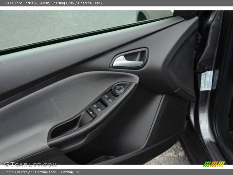 Sterling Gray / Charcoal Black 2014 Ford Focus SE Sedan