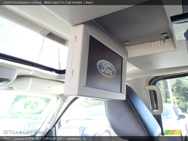 White Sand Tri-Coat Metallic / Black 2009 Ford Explorer Limited