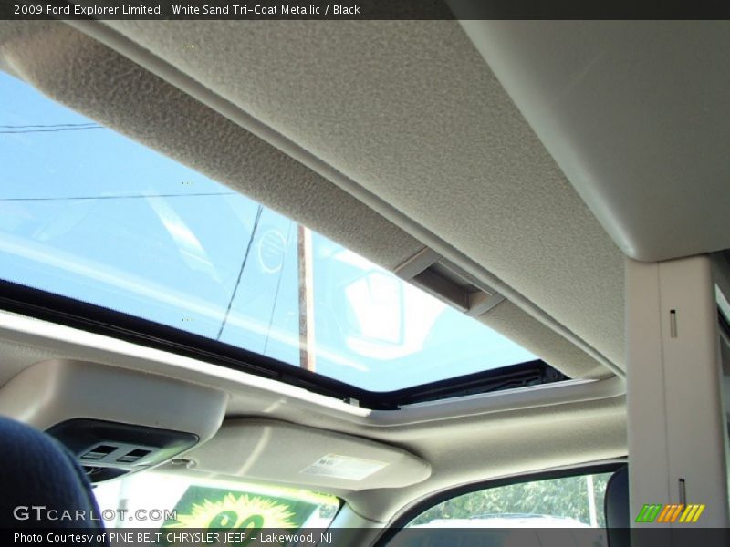 White Sand Tri-Coat Metallic / Black 2009 Ford Explorer Limited