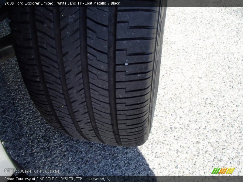 White Sand Tri-Coat Metallic / Black 2009 Ford Explorer Limited