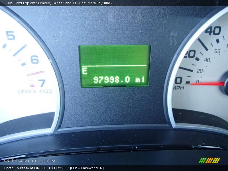 White Sand Tri-Coat Metallic / Black 2009 Ford Explorer Limited