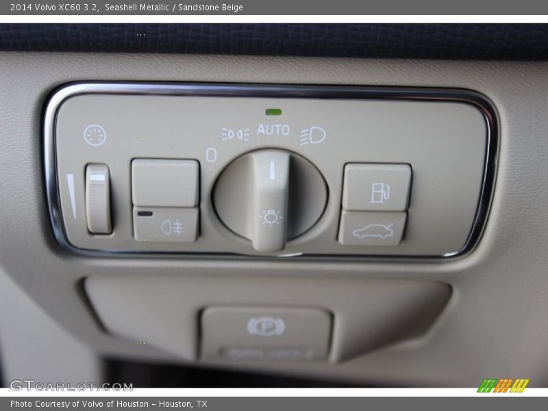 Seashell Metallic / Sandstone Beige 2014 Volvo XC60 3.2
