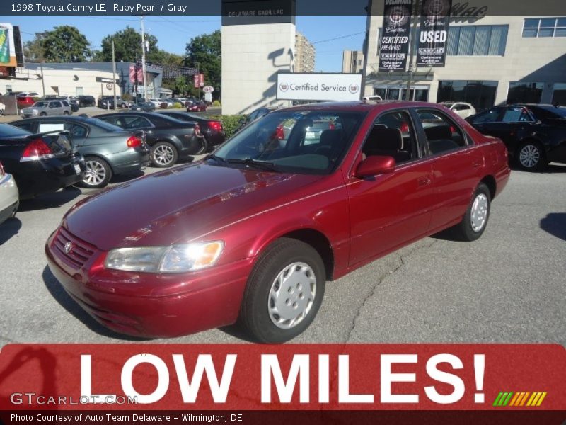 Ruby Pearl / Gray 1998 Toyota Camry LE