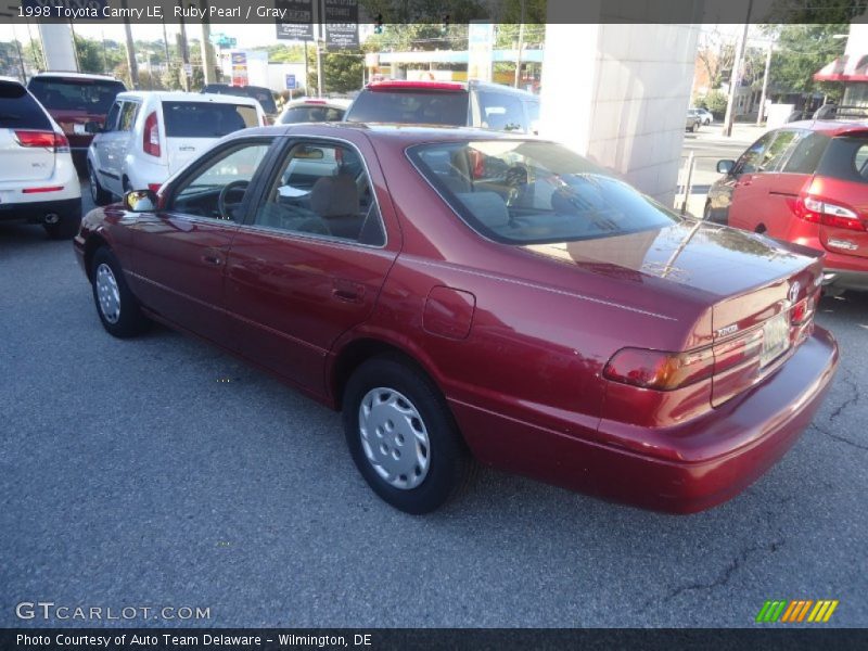 Ruby Pearl / Gray 1998 Toyota Camry LE