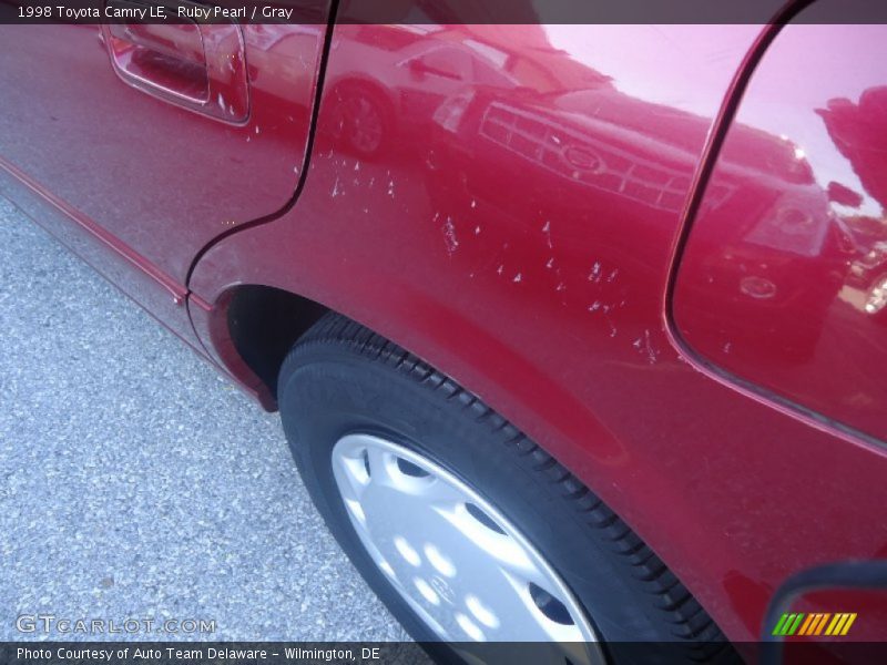 Ruby Pearl / Gray 1998 Toyota Camry LE