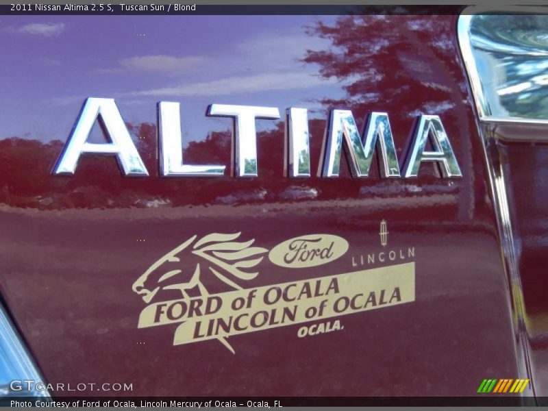 Tuscan Sun / Blond 2011 Nissan Altima 2.5 S