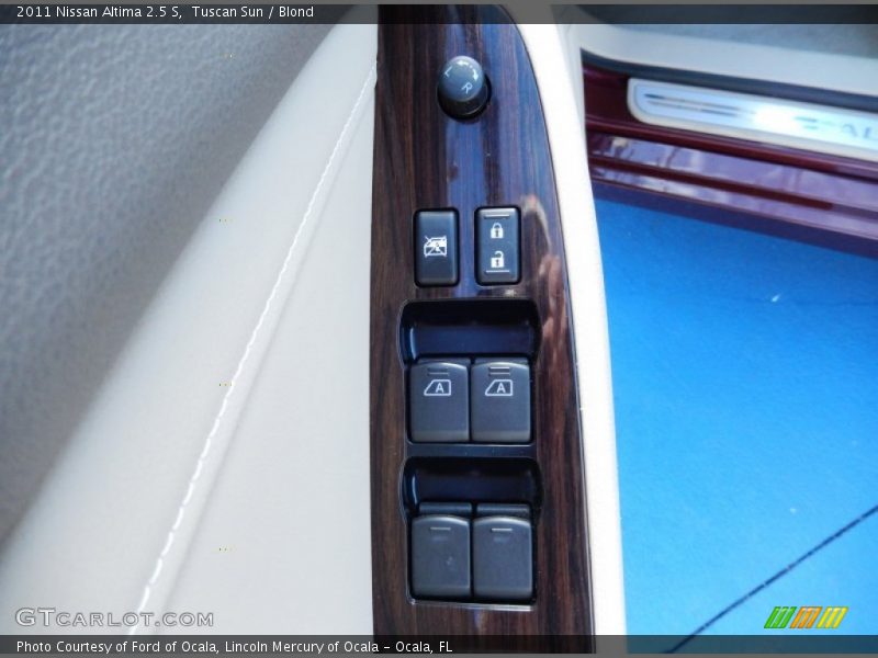 Tuscan Sun / Blond 2011 Nissan Altima 2.5 S