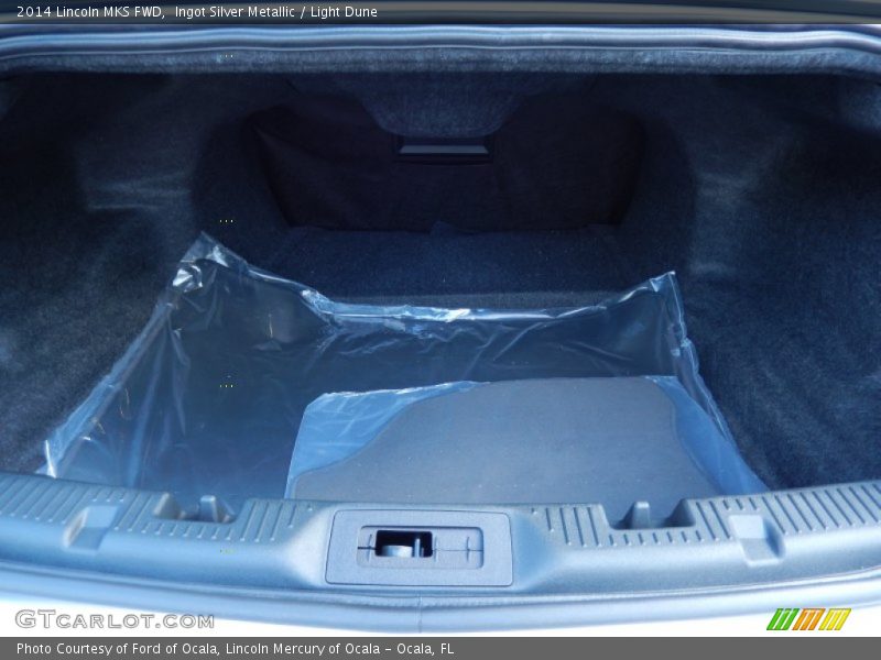  2014 MKS FWD Trunk