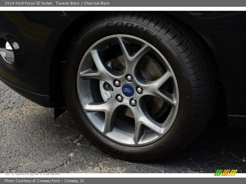 Tuxedo Black / Charcoal Black 2014 Ford Focus SE Sedan