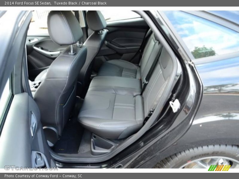 Tuxedo Black / Charcoal Black 2014 Ford Focus SE Sedan