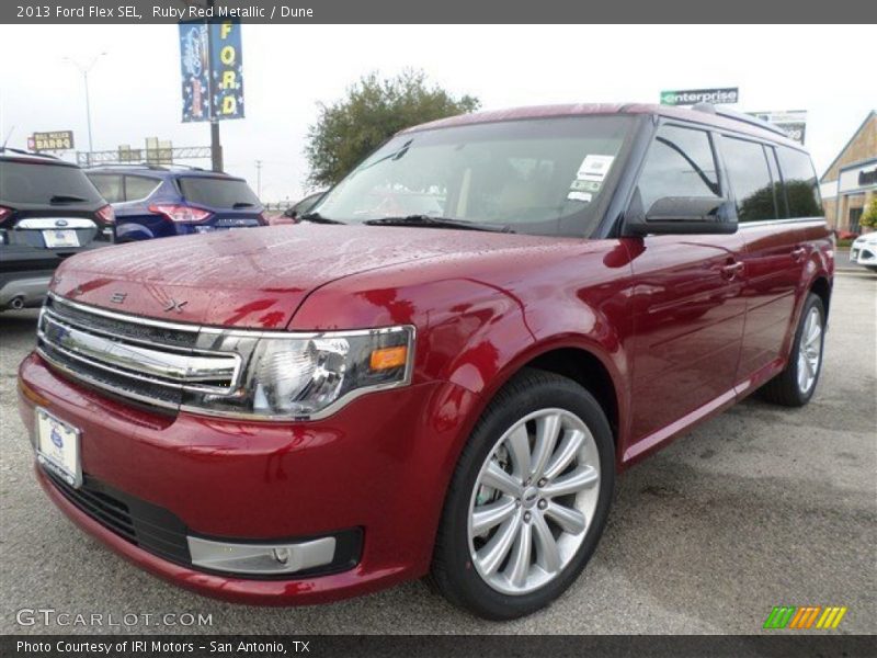 Ruby Red Metallic / Dune 2013 Ford Flex SEL