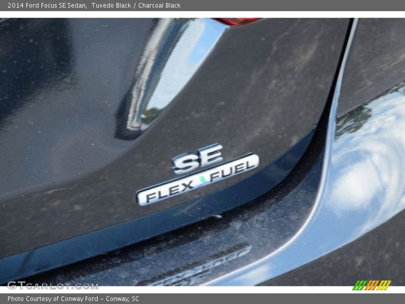 Tuxedo Black / Charcoal Black 2014 Ford Focus SE Sedan