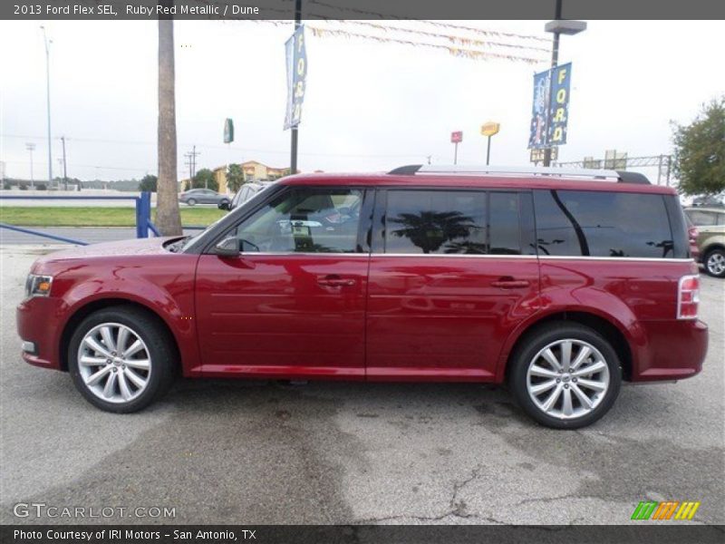 Ruby Red Metallic / Dune 2013 Ford Flex SEL