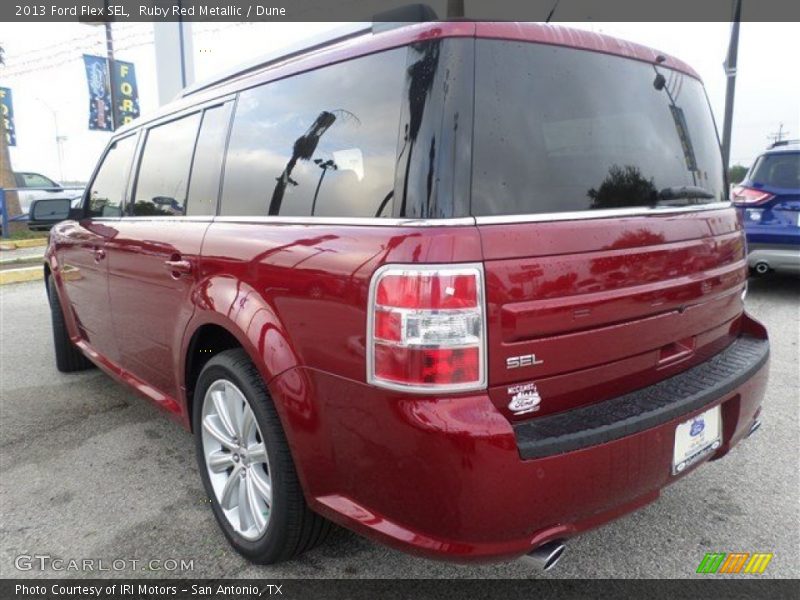 Ruby Red Metallic / Dune 2013 Ford Flex SEL