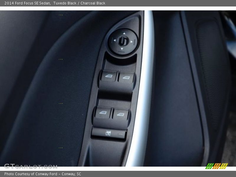 Tuxedo Black / Charcoal Black 2014 Ford Focus SE Sedan