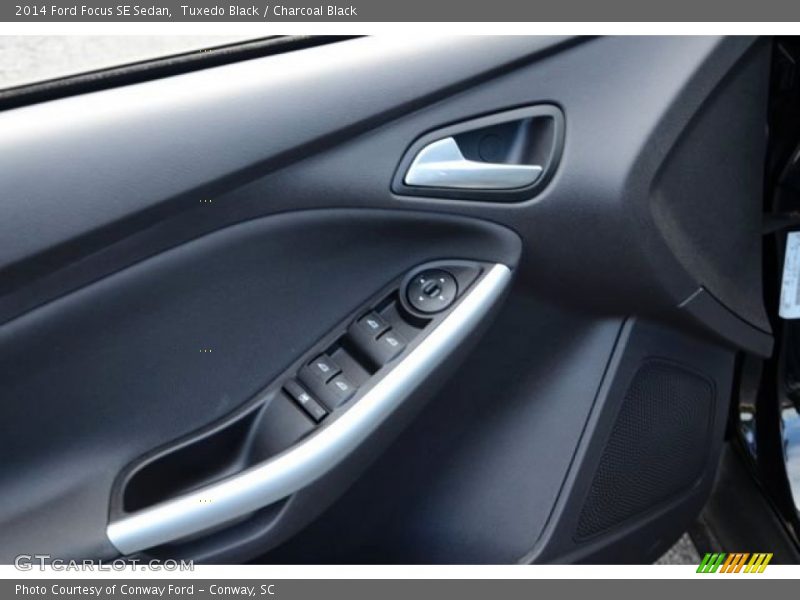 Tuxedo Black / Charcoal Black 2014 Ford Focus SE Sedan