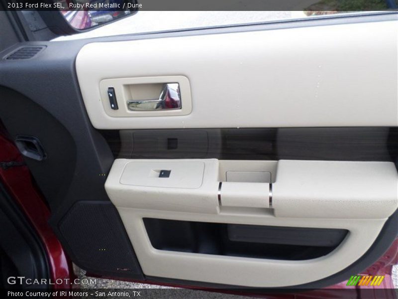 Ruby Red Metallic / Dune 2013 Ford Flex SEL