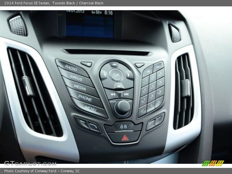 Tuxedo Black / Charcoal Black 2014 Ford Focus SE Sedan