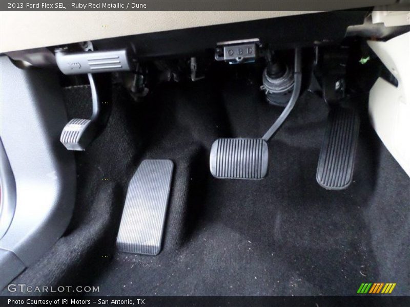 Ruby Red Metallic / Dune 2013 Ford Flex SEL