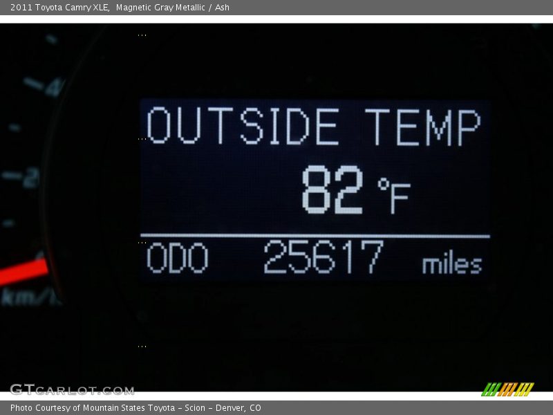 Magnetic Gray Metallic / Ash 2011 Toyota Camry XLE