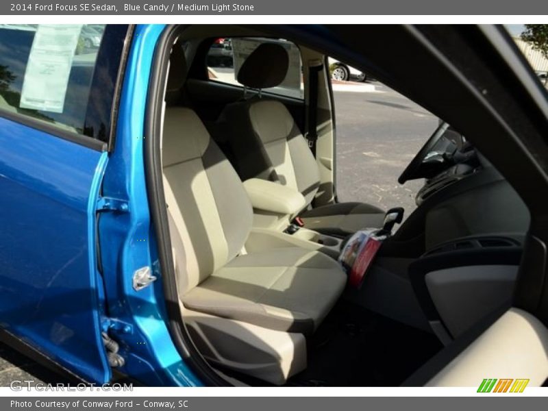 Blue Candy / Medium Light Stone 2014 Ford Focus SE Sedan