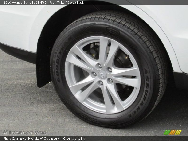 Pearl White / Cocoa Black 2010 Hyundai Santa Fe SE 4WD