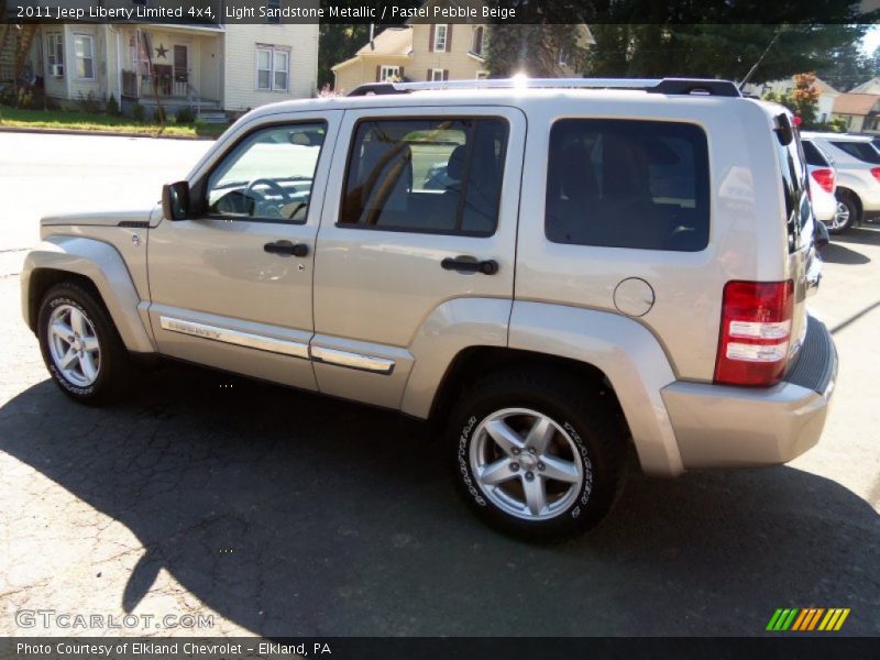 Light Sandstone Metallic / Pastel Pebble Beige 2011 Jeep Liberty Limited 4x4