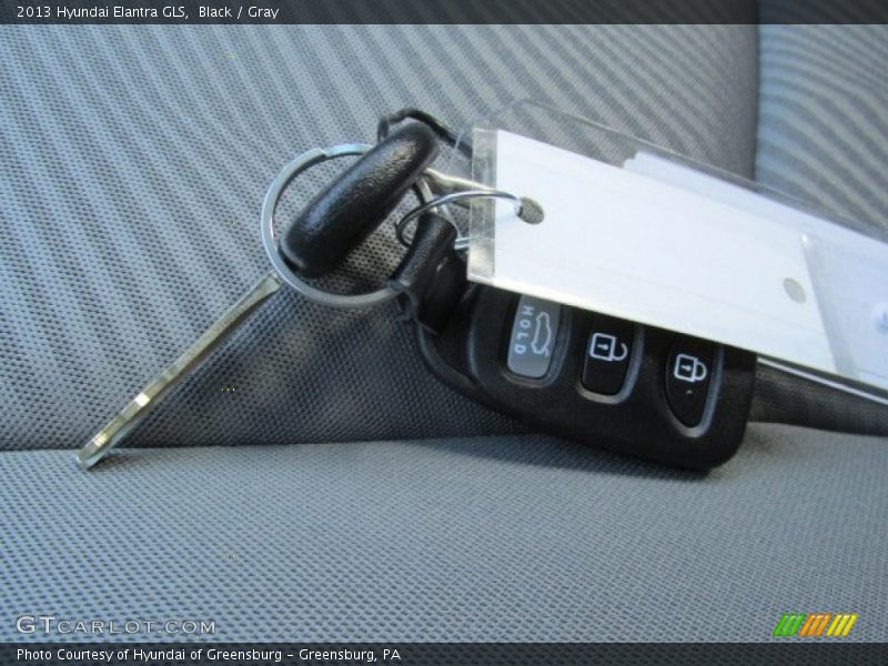 Black / Gray 2013 Hyundai Elantra GLS