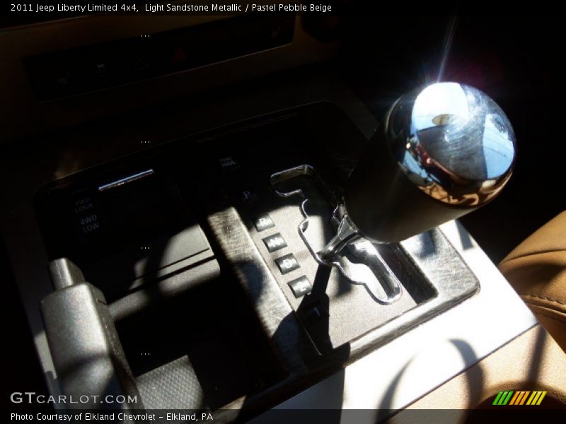 Light Sandstone Metallic / Pastel Pebble Beige 2011 Jeep Liberty Limited 4x4