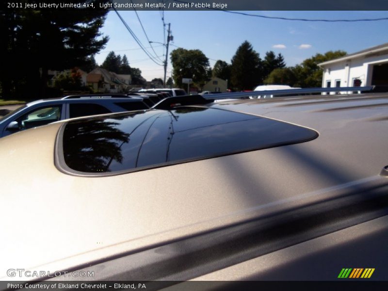 Light Sandstone Metallic / Pastel Pebble Beige 2011 Jeep Liberty Limited 4x4