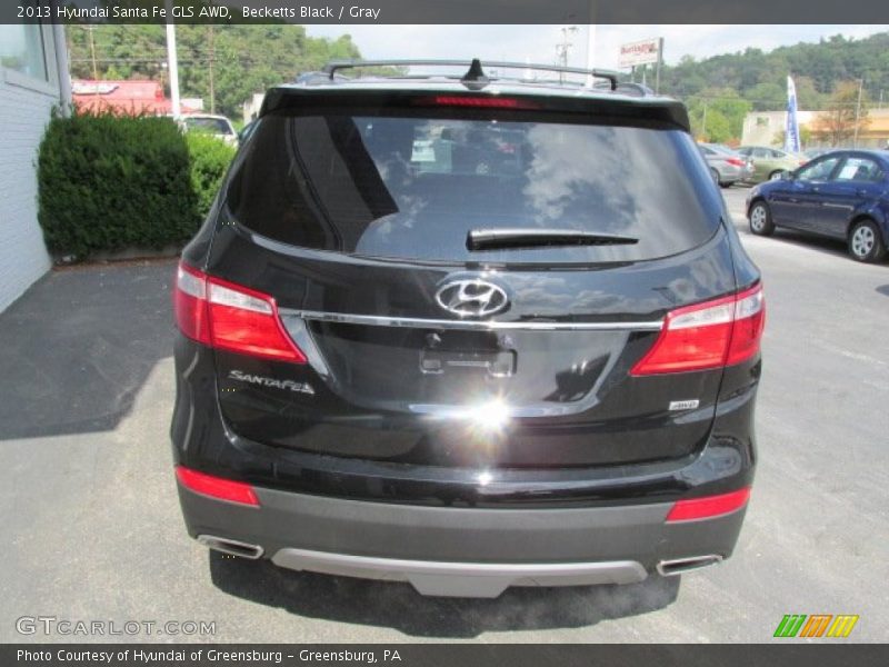 Becketts Black / Gray 2013 Hyundai Santa Fe GLS AWD