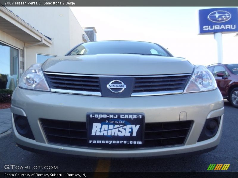 Sandstone / Beige 2007 Nissan Versa S