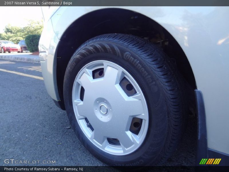 Sandstone / Beige 2007 Nissan Versa S